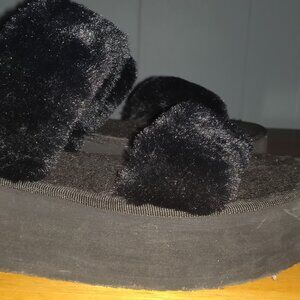 Soda Brand 2 Inch Platform Black Fuzzy Flip Flops Size Nine